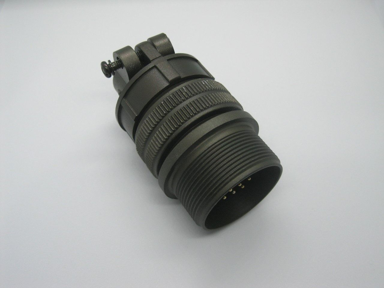 MS3101-24-28P 24 Pinli Erkek Askeri Konnektör